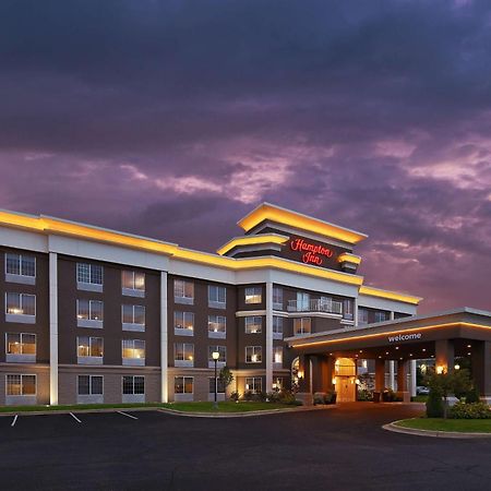 Hampton Inn Holland Bagian luar foto